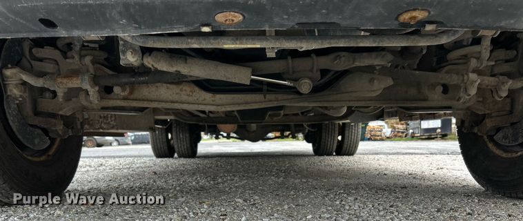 image for item EK3678 2008 Ford E350 Super Duty shuttle bus