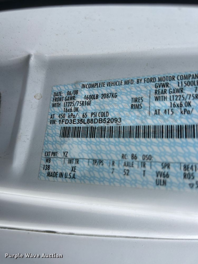 image for item EK3678 2008 Ford E350 Super Duty shuttle bus