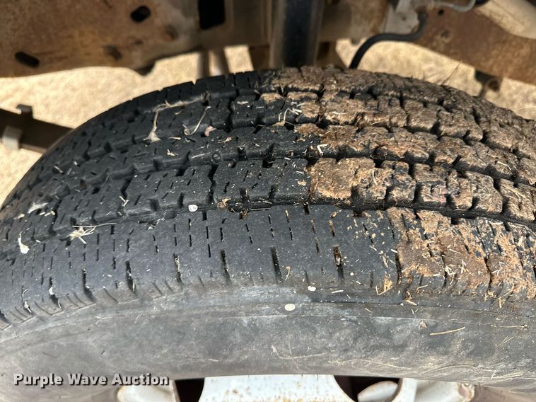 image for item ER8212 1993 Ford F-Super Duty dump truck