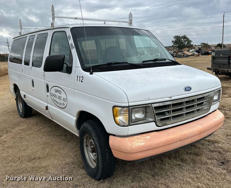 image for item ER8213 1994 Ford Club Wagon van