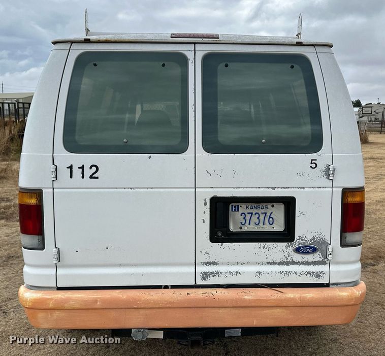 image for item ER8213 1994 Ford Club Wagon van
