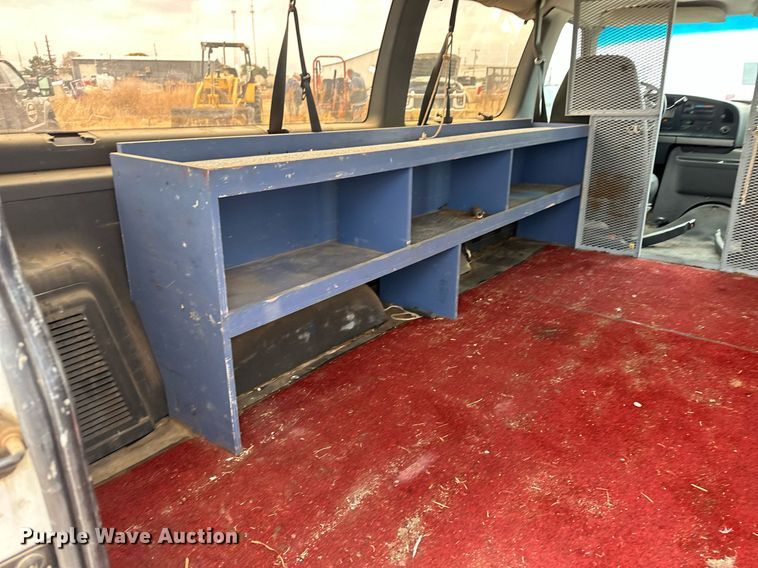 image for item ER8213 1994 Ford Club Wagon van