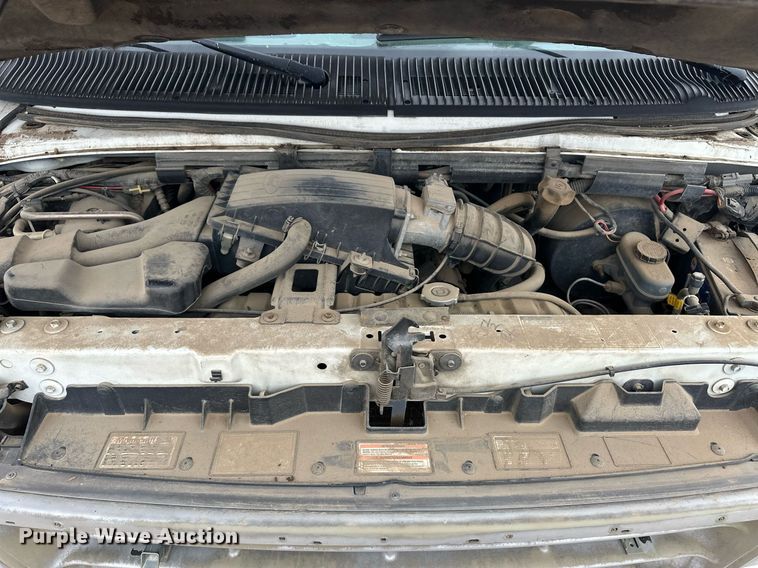 image for item ER8213 1994 Ford Club Wagon van