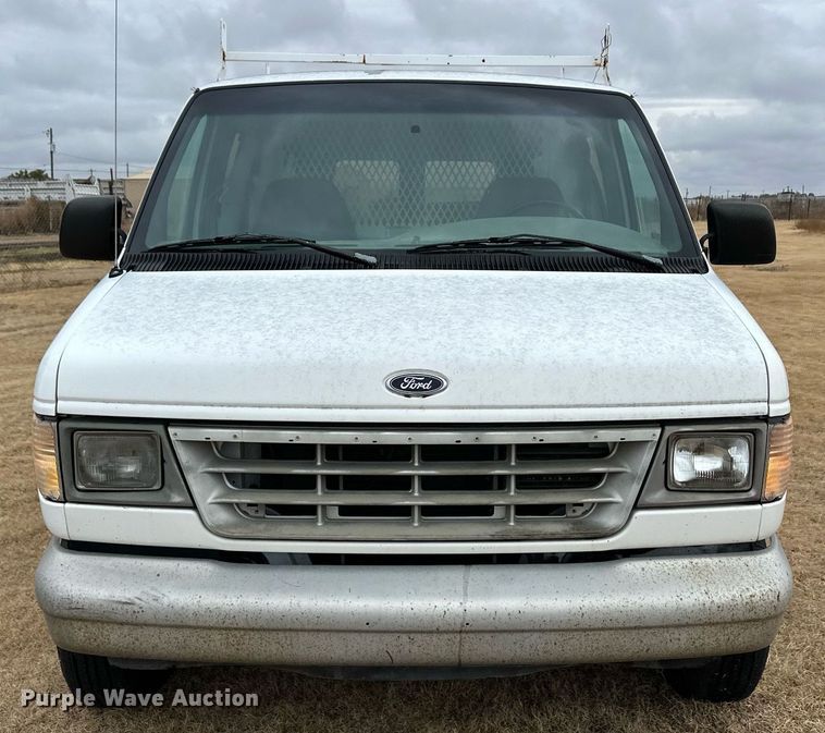 image for item ER8214 1996 Ford Club Wagon van