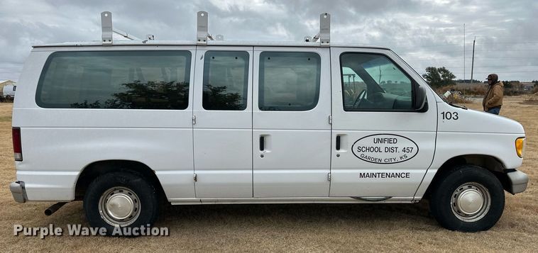 image for item ER8214 1996 Ford Club Wagon van