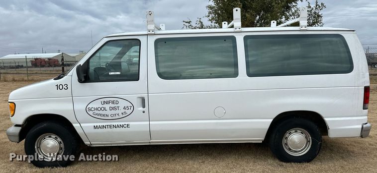 image for item ER8214 1996 Ford Club Wagon van