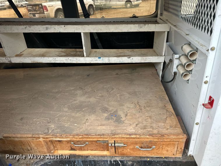 image for item ER8214 1996 Ford Club Wagon van