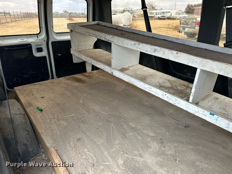 image for item ER8214 1996 Ford Club Wagon van