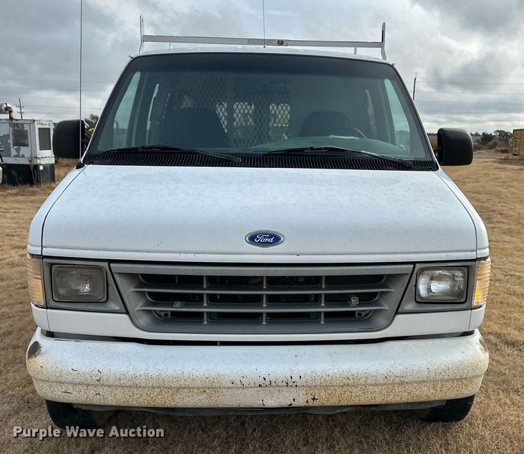 image for item ER8216 1994 Ford Club Wagon van