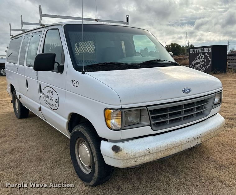 image for item ER8216 1994 Ford Club Wagon van