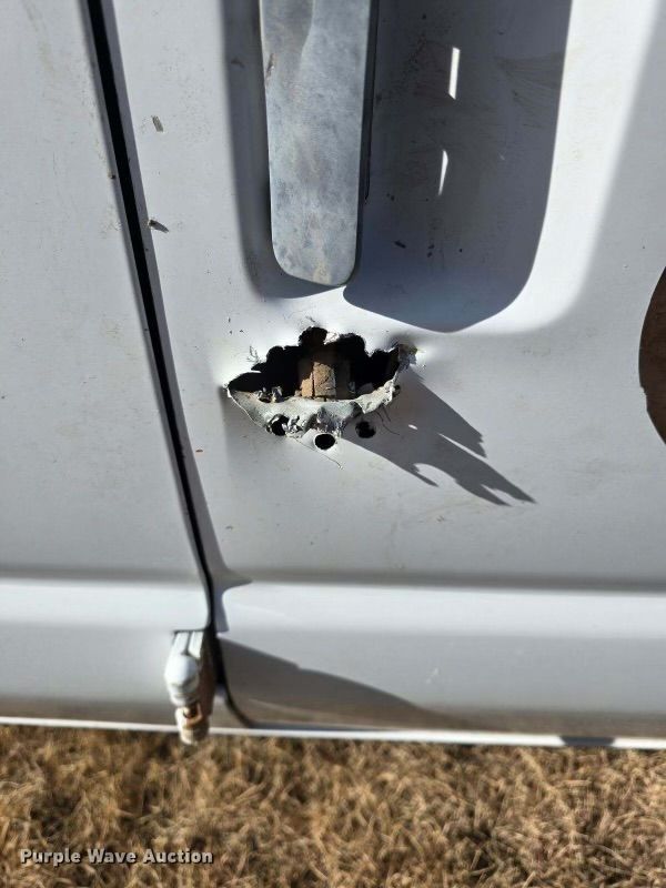 image for item ER8216 1994 Ford Club Wagon van