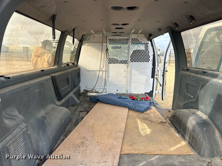 image for item ER8216 1994 Ford Club Wagon van