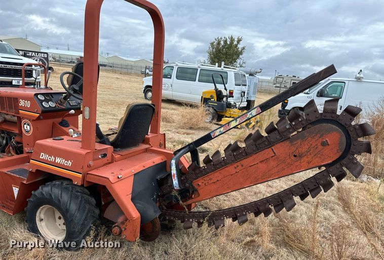 image for item ER8218 Ditch Witch 3610 trencher