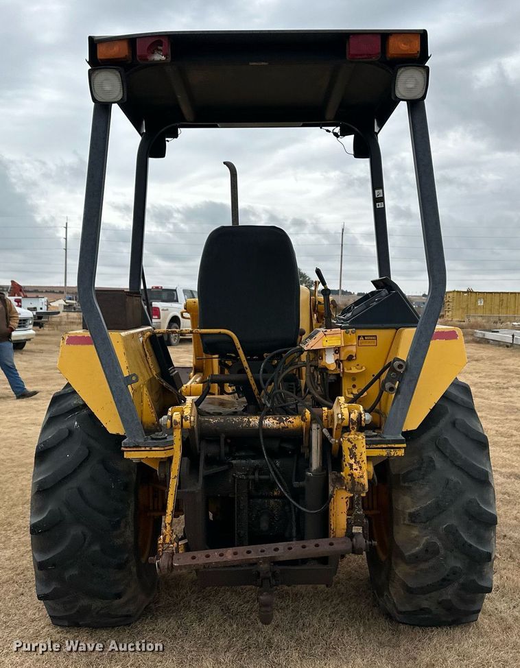 image for item ER8219 1989 John Deere 210C backhoe