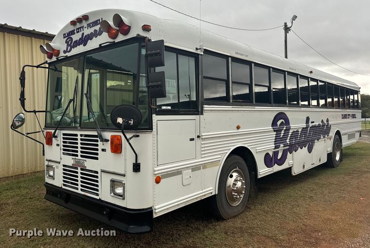 image for item IE9157 2001 Thomas   Saf-T-Liner MVP school bus