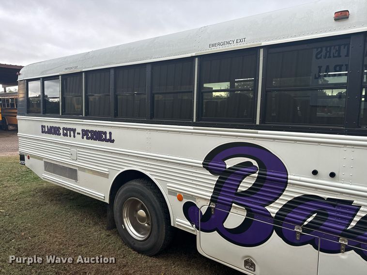 image for item IE9157 2001 Thomas   Saf-T-Liner MVP school bus