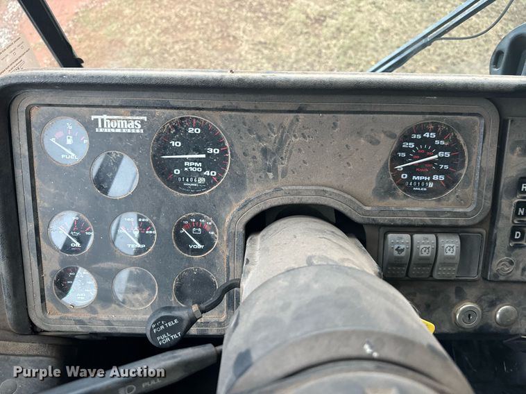 image for item IE9157 2001 Thomas   Saf-T-Liner MVP school bus