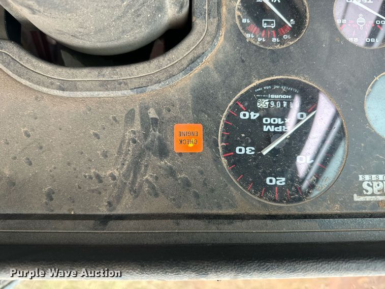 image for item IE9157 2001 Thomas   Saf-T-Liner MVP school bus