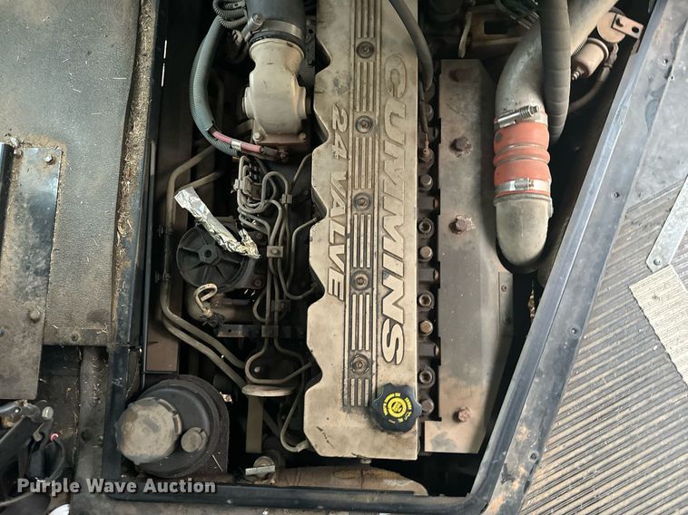 image for item IE9157 2001 Thomas   Saf-T-Liner MVP school bus