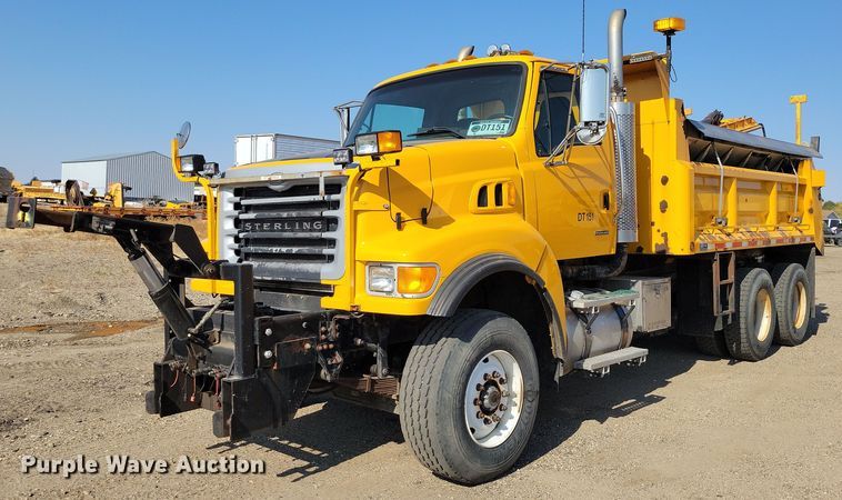 image for item JH9939 2006 Sterling L-Line dump truck