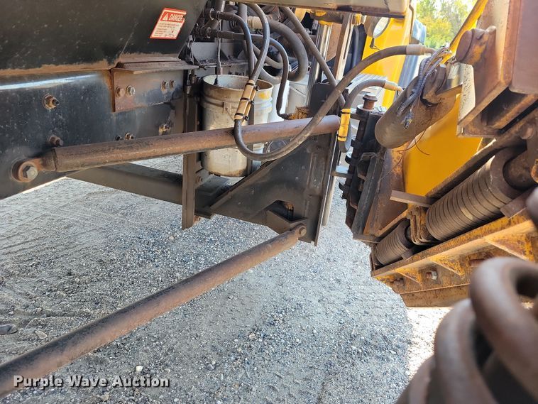 image for item JH9939 2006 Sterling L-Line dump truck