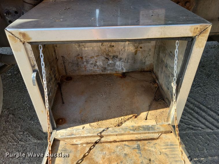 image for item JH9939 2006 Sterling L-Line dump truck