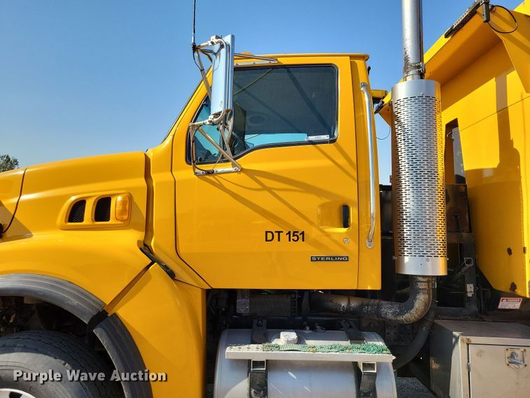 image for item JH9939 2006 Sterling L-Line dump truck