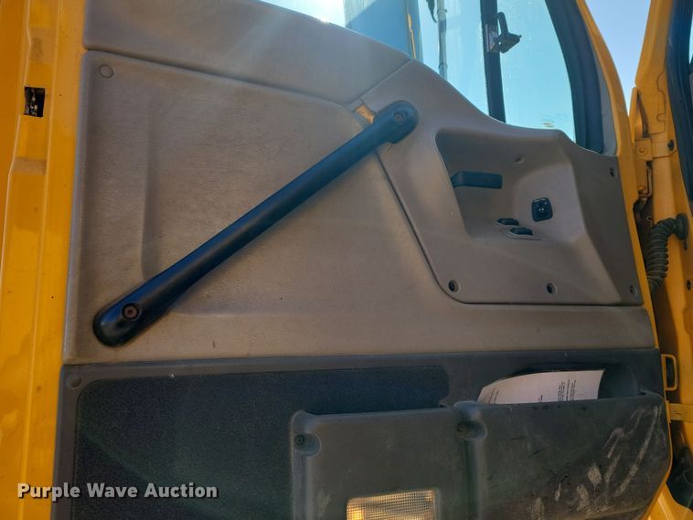 image for item JH9939 2006 Sterling L-Line dump truck