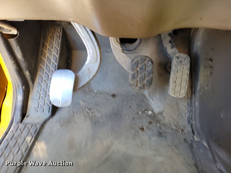 image for item JH9939 2006 Sterling L-Line dump truck