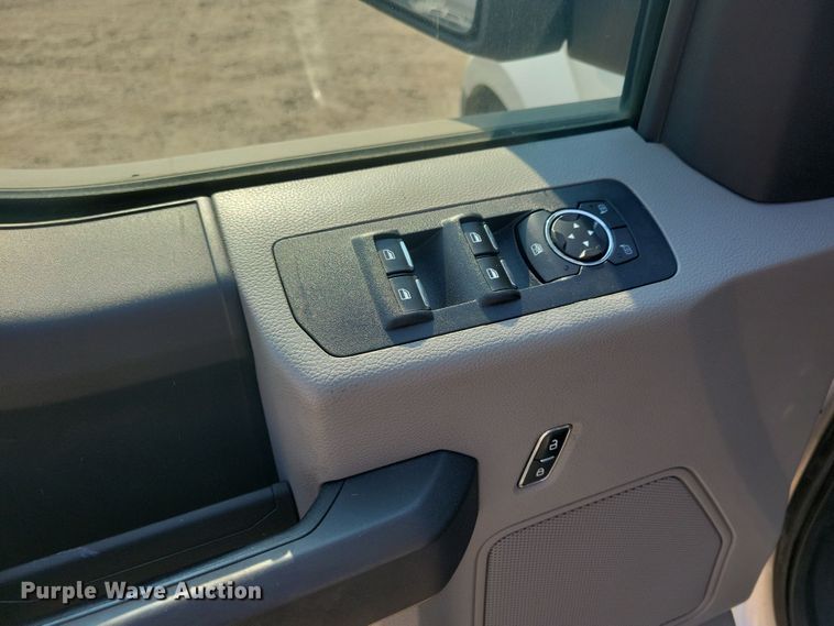 image for item JH9958 2018 Ford F150 XL SuperCrew pickup truck