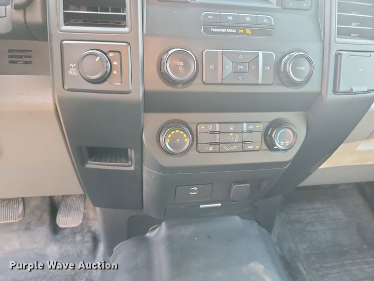 image for item JH9958 2018 Ford F150 XL SuperCrew pickup truck