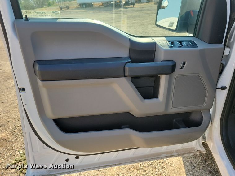 image for item JH9959 2019 Ford F150 XL SuperCrew pickup truck