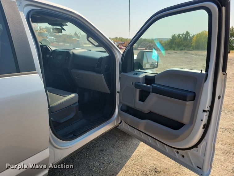 image for item JH9960 2019 Ford F150 XL SuperCrew pickup truck