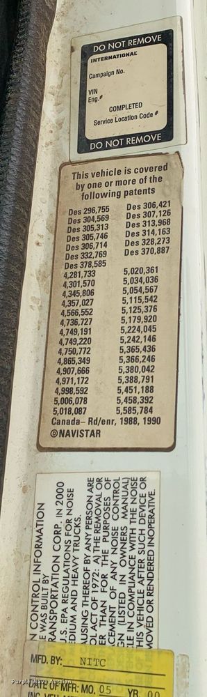 image for item JT9661 2001 International  4900 dump truck