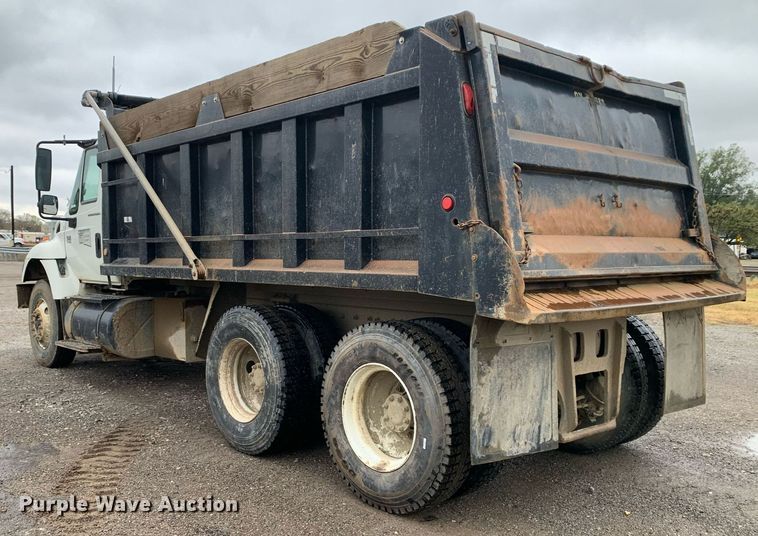 image for item JT9662 2007 International  7400 dump truck