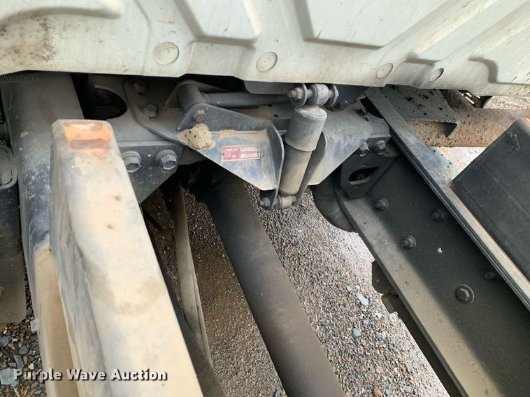 image for item JT9662 2007 International  7400 dump truck