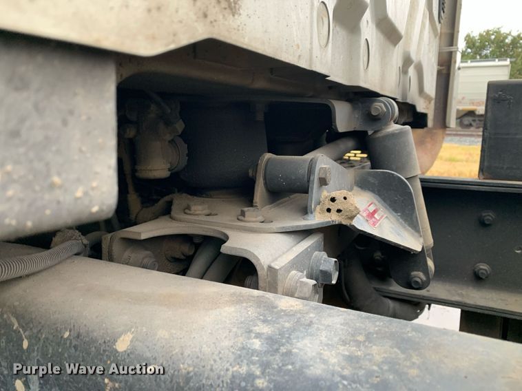 image for item JT9662 2007 International  7400 dump truck