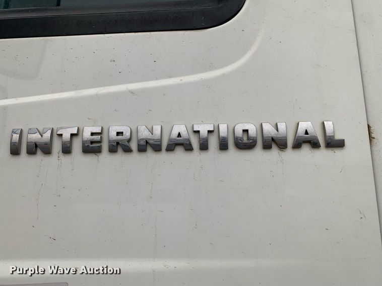 image for item JT9662 2007 International  7400 dump truck