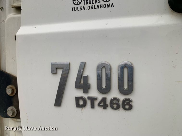 image for item JT9662 2007 International  7400 dump truck