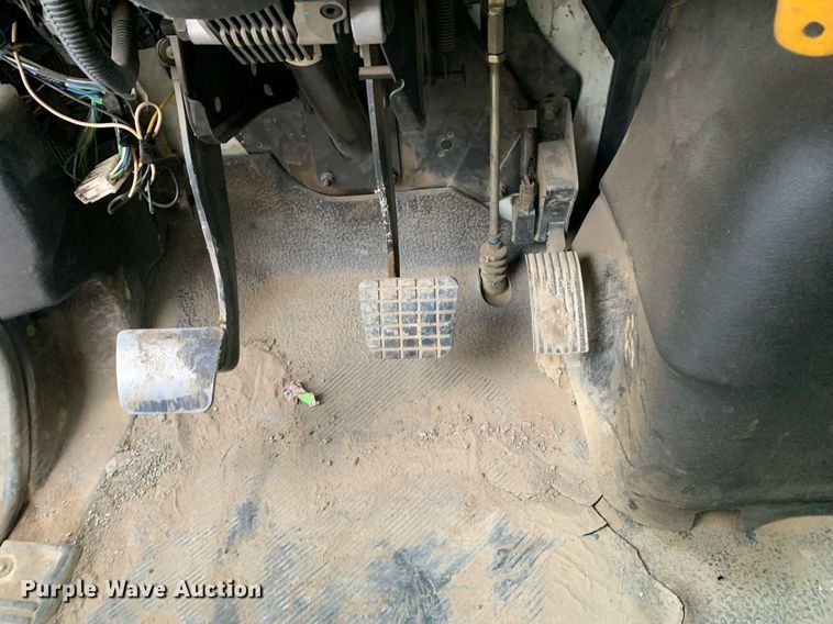 image for item JT9662 2007 International  7400 dump truck