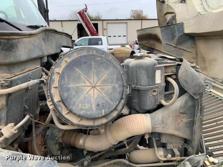 image for item JT9662 2007 International  7400 dump truck