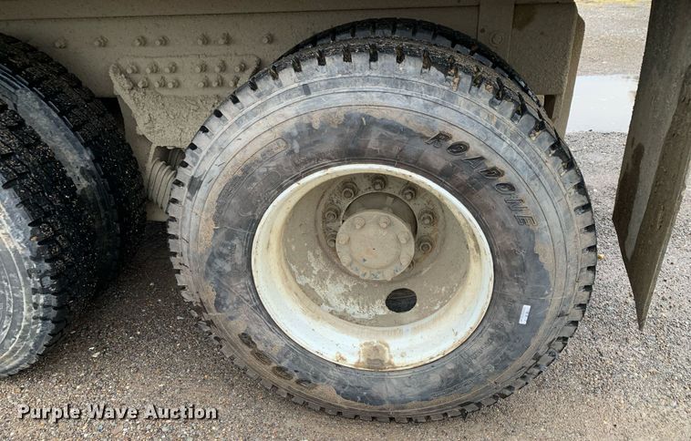 image for item JT9662 2007 International  7400 dump truck