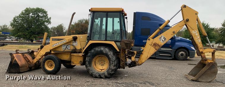 image for item JT9664 1993 John Deere  310D backhoe