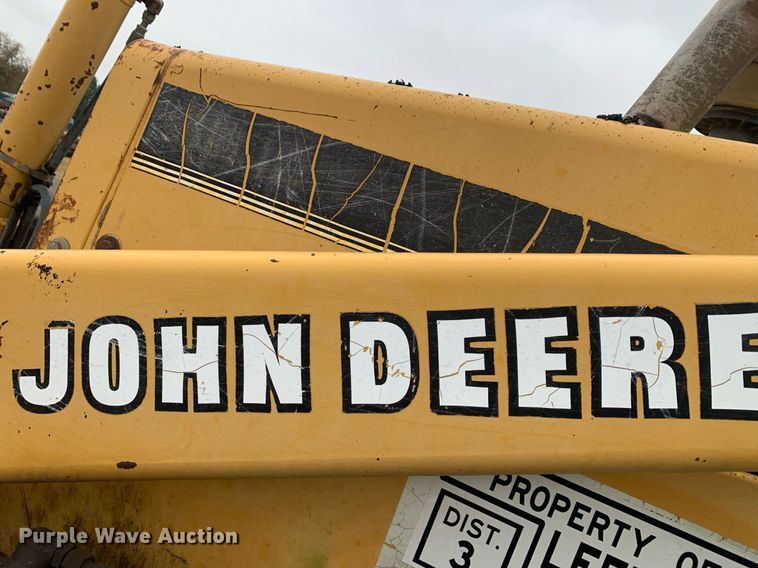 image for item JT9664 1993 John Deere  310D backhoe