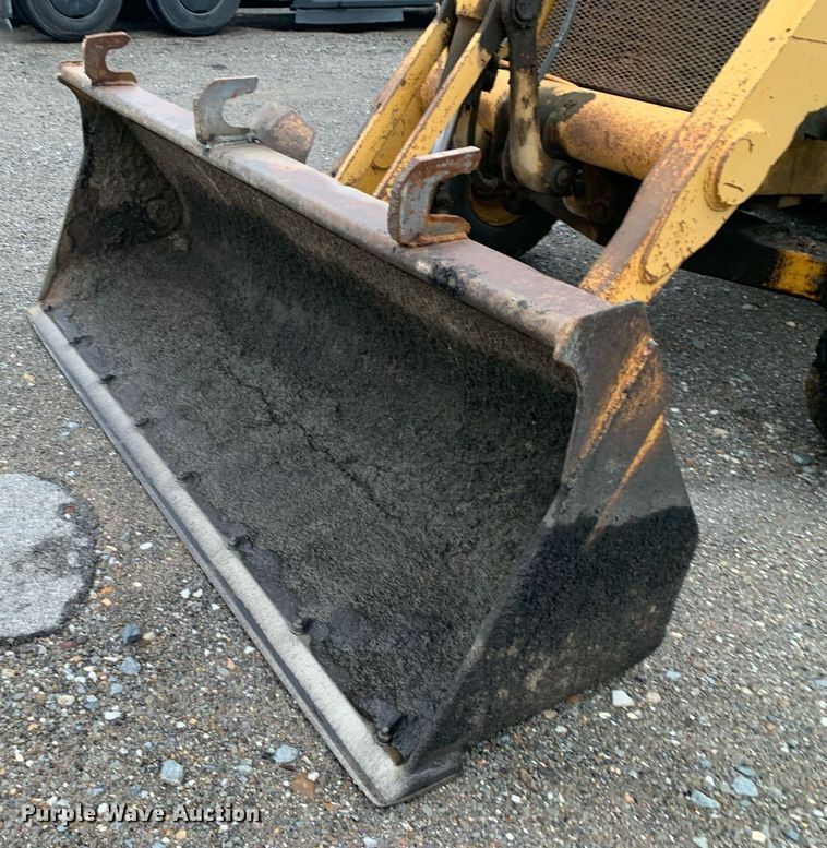 image for item JT9664 1993 John Deere  310D backhoe