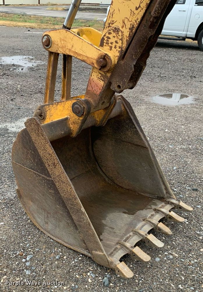 image for item JT9664 1993 John Deere  310D backhoe