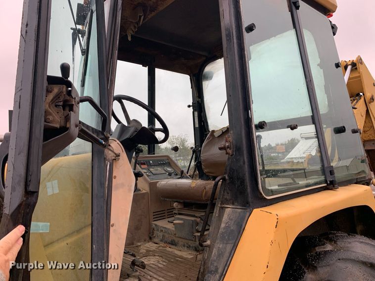 image for item JT9664 1993 John Deere  310D backhoe