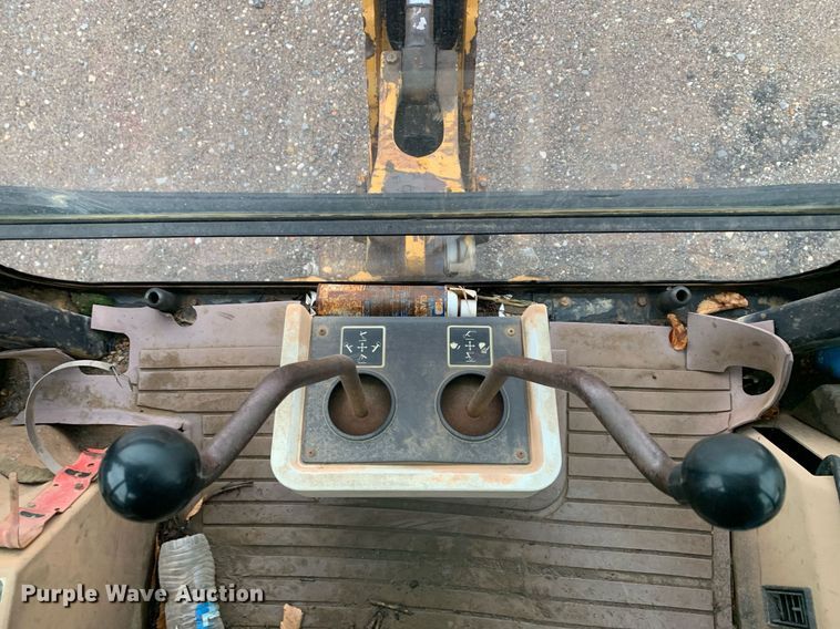 image for item JT9664 1993 John Deere  310D backhoe