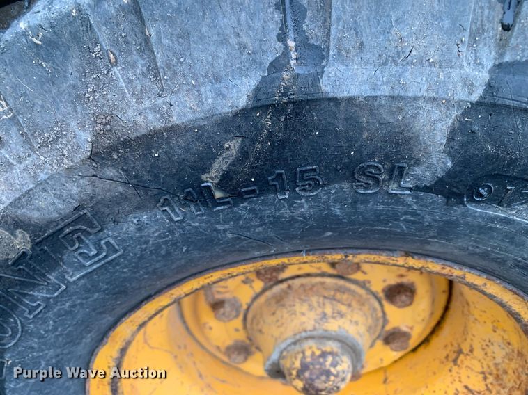 image for item JT9664 1993 John Deere  310D backhoe