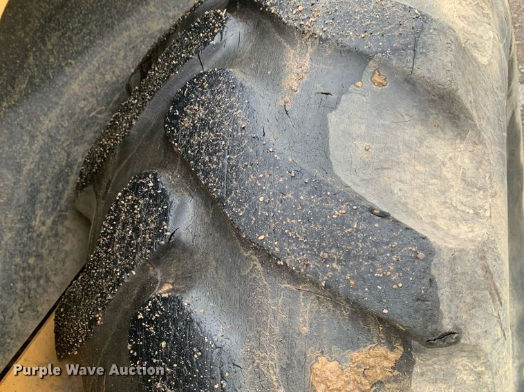 image for item JT9664 1993 John Deere  310D backhoe